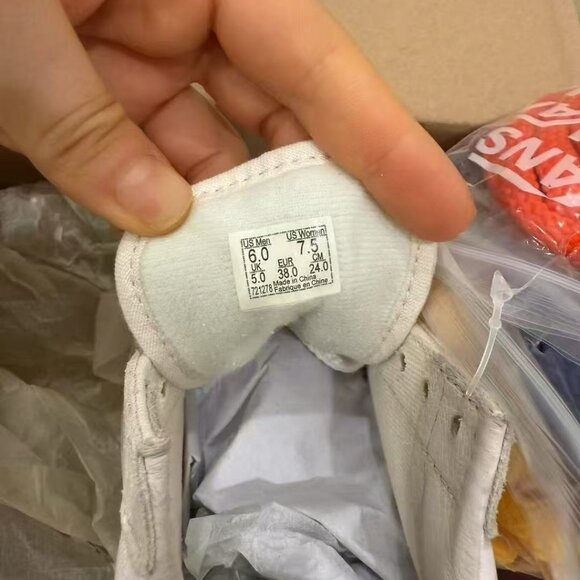 NIB Authentic Gucci x Vans Vault Suede OG Old Skool Rainbow Sneaker Trainer - Picture 6 of 9